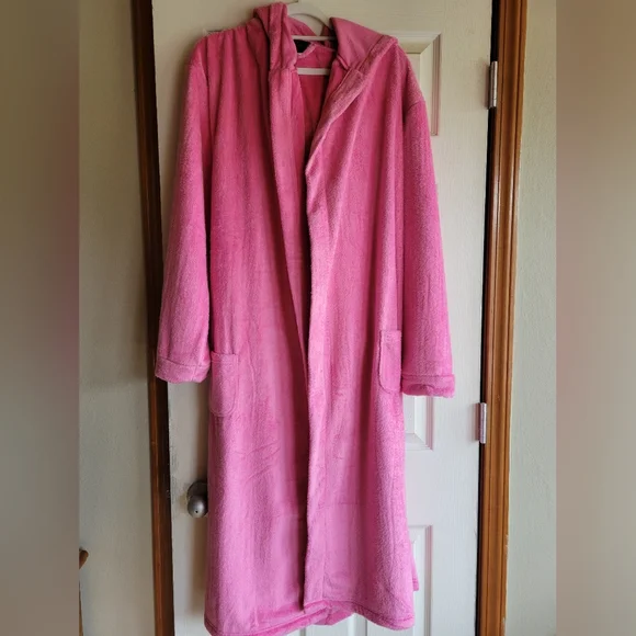 Harry Potter Wizarding World Pygmy Puff Robe - Picture 2 of 4